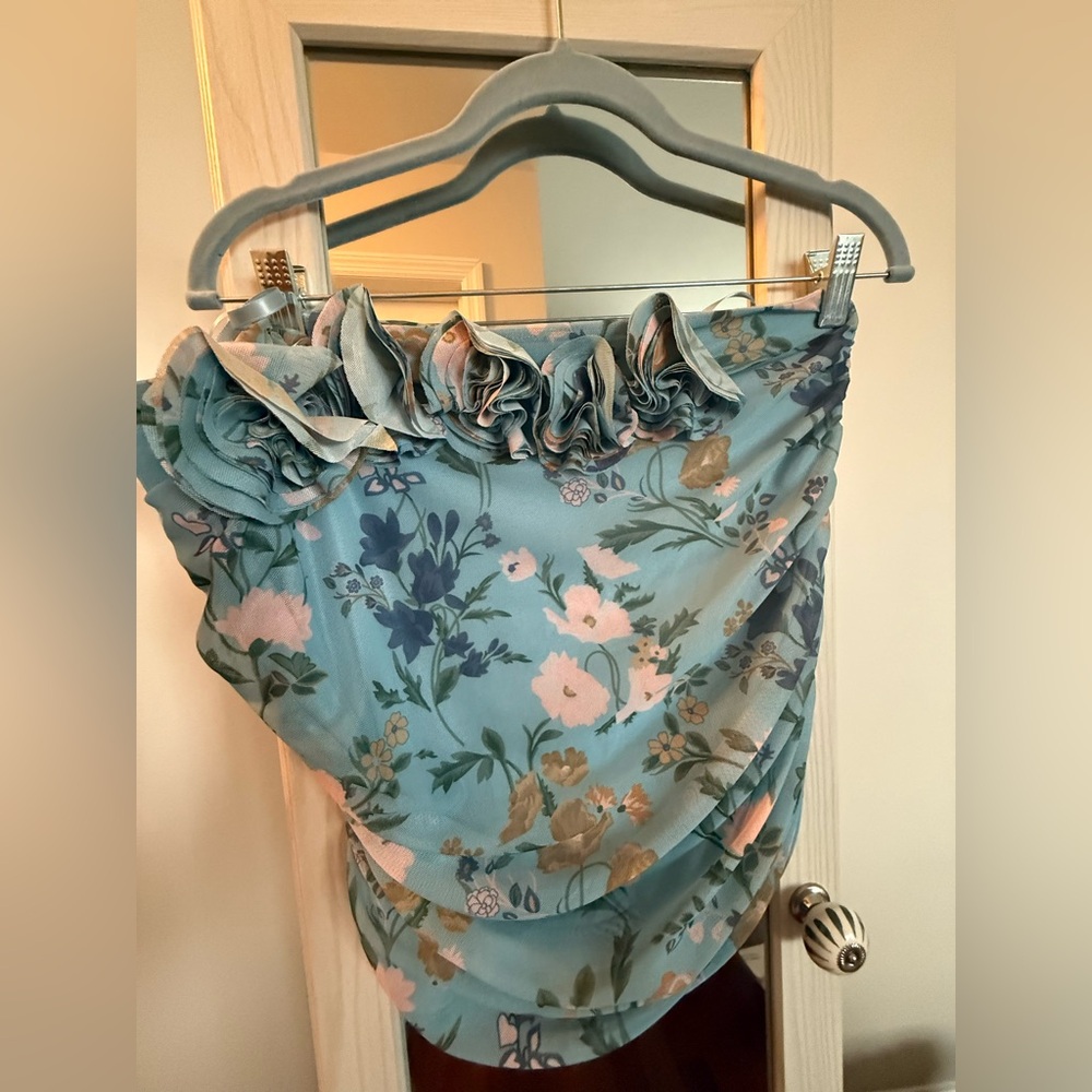 Anthropologie 3D Floral Ruffle Strapless top. ruched sides, New with tags